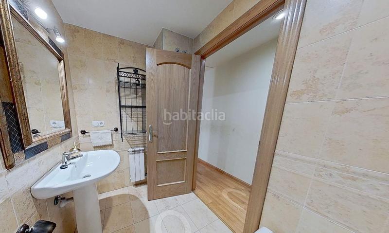 Foto 1363b41f-6357-4322-8187-b8129dae02ad. Pis a calle pablo de azcarate y florez 1 a El Soto León