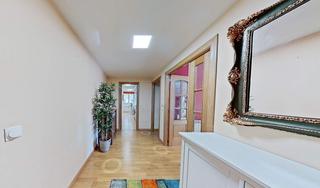 Appartement à Calle pablo de azcarate y florez 1. Eras de renueva zona espacio león