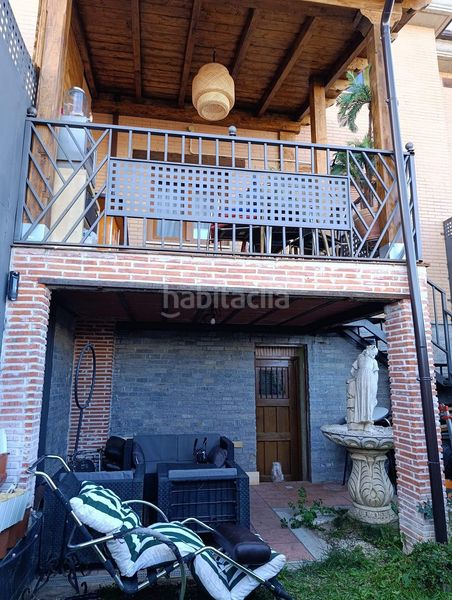 Foto 09aacacc-cb7d-4022-b945-b2531b0ff1e7. Casa adossada amb aparcament a Valverde de la Virgen