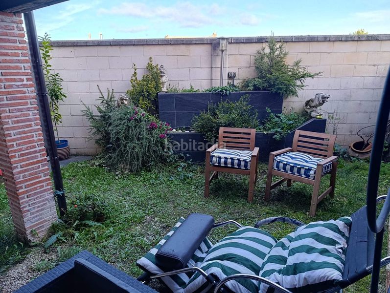 Foto a88be218-0c2d-4dd3-8ba3-13e033c2a357. Casa adossada amb aparcament a Valverde de la Virgen