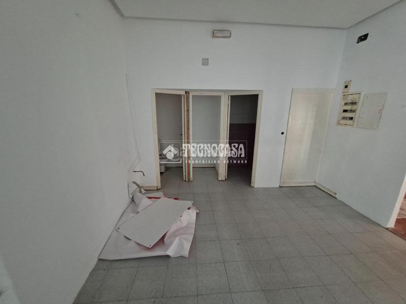 Foto b6932390-aed9-48e4-b7f6-000f32668f94. Alquiler local comercial  en alquiler en Guadalajara