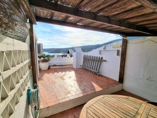 Zweistöckige Wohnung in Cadaqués. Ático con vista al mar
