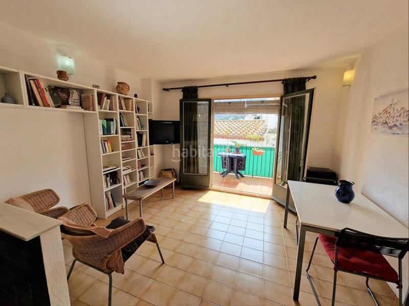 Foto 54c2be07-ee4d-4989-ac33-ca3e6f4ca7a3. Casa  dividida en 3 apartamentos en la zona antigua en Cadaqués