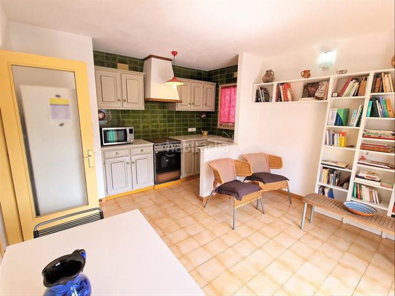 Foto da23a925-e421-4e36-a1a3-feb2e443d22d. Casa  dividida en 3 apartamentos en la zona antigua en Cadaqués