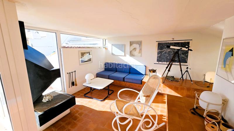 Foto ce76c64e-b23a-44f0-936c-36c512cb9df7. Casa con camino in Cadaqués