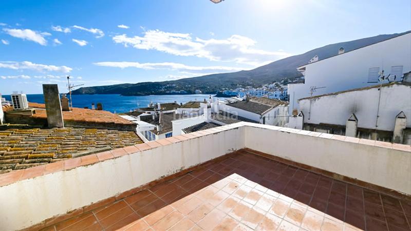 Foto ecb8a40d-df14-4e59-be68-b7c58f4c69f5. Casa con camino in Cadaqués