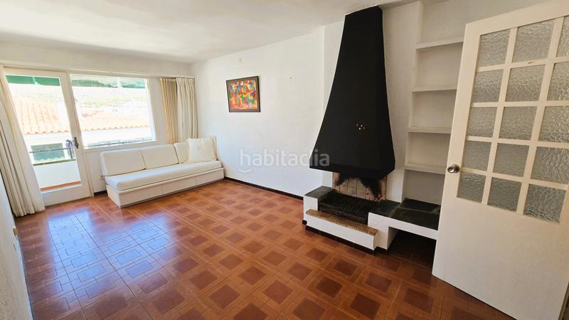 Foto 08ef176d-c100-4e33-b0f8-0f2d7c31bdad. Apartament amb xemeneia a Cadaqués