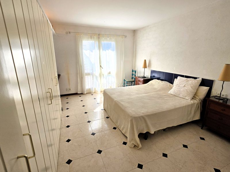 Foto 192d7305-b96d-4b23-b182-2c47162c1096. Casa adossada amb xemeneia calefacció aparcament a Cadaqués