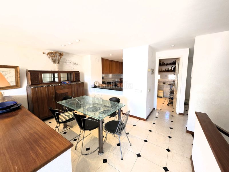 Foto 62023c37-5aa5-4d09-9cfa-a4515ab6c9fb. Casa adossada amb xemeneia calefacció aparcament a Cadaqués