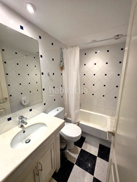 Foto 7a0714a0-7e63-41ba-8724-c9983c5fdab6. Casa adossada amb xemeneia calefacció aparcament a Cadaqués