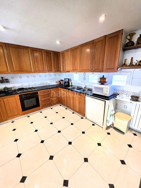 Foto e2a57805-65fd-4490-976d-c0a0ef930824. Casa adossada amb xemeneia calefacció aparcament a Cadaqués