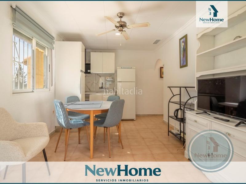 Foto 09616dfe-74ce-4290-b1fb-2ac2a53e8ecc. Casa adossada a San Fulgencio