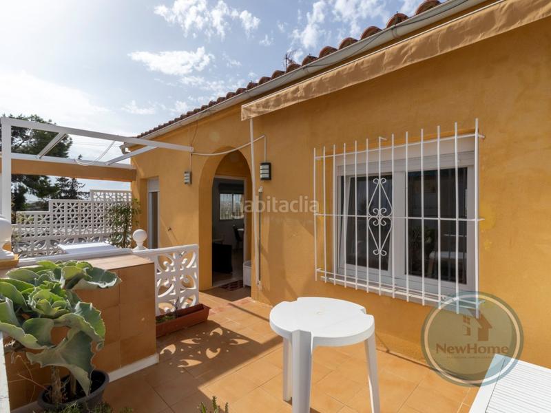 Foto 38655e28-2372-4f12-9bcb-cc000b357083. Casa adossada a San Fulgencio