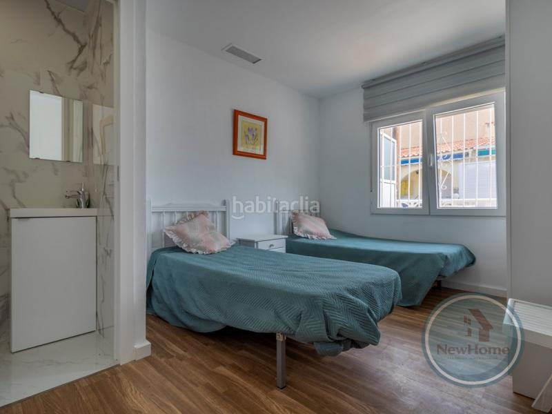 Foto 840004a0-8aeb-46b7-a025-1da84b6dc817. Casa adossada a San Fulgencio