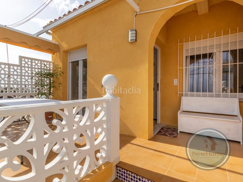 Foto c9697cd0-6313-421c-a2f1-a7f66dadb937. Casa adossada a San Fulgencio