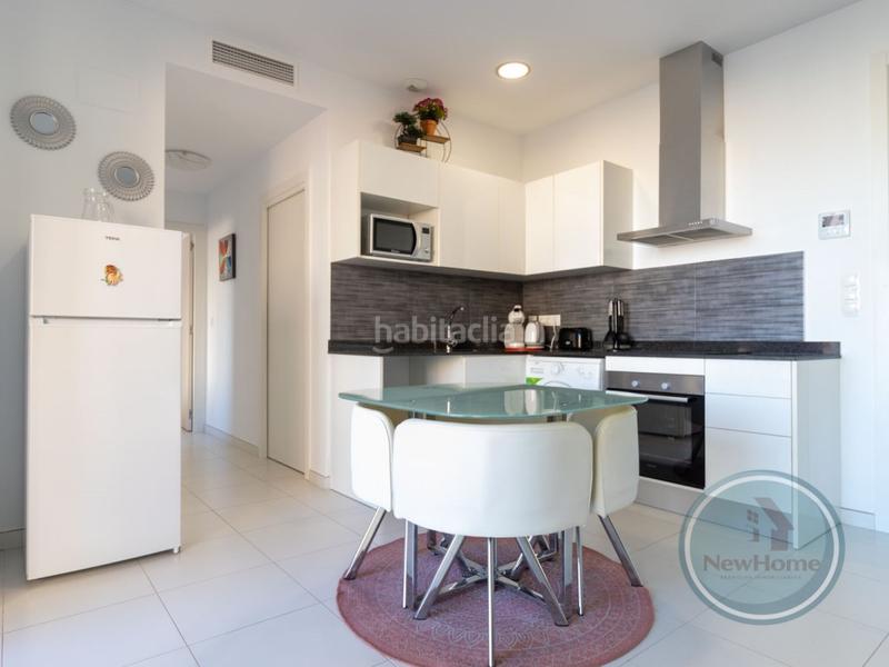 Foto f4b66ade-94dd-46be-9fa4-0e6db98992e8. Pis amb aparcament piscina a Puerto Calp