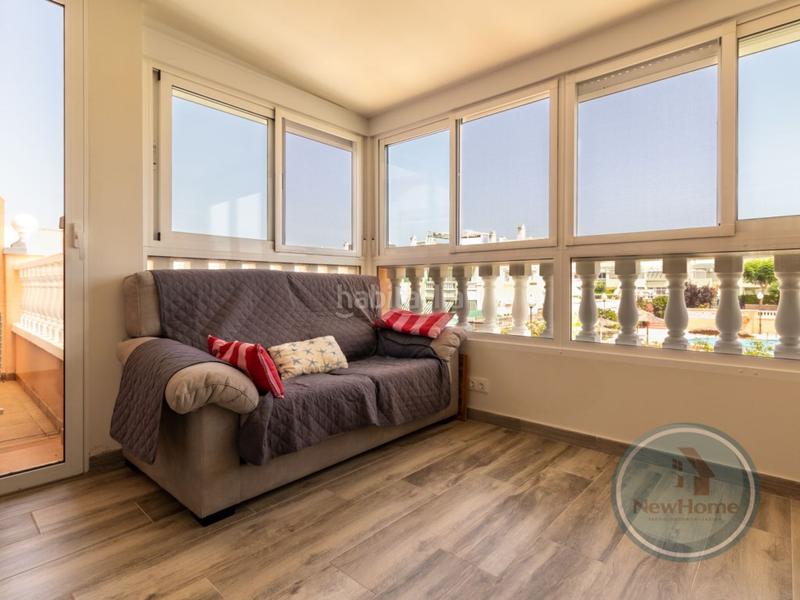 Foto 1c296972-3e92-445b-8880-d65edacbd839. Casa a schiera con parcheggio piscina in Puerto Marino Santa Pola