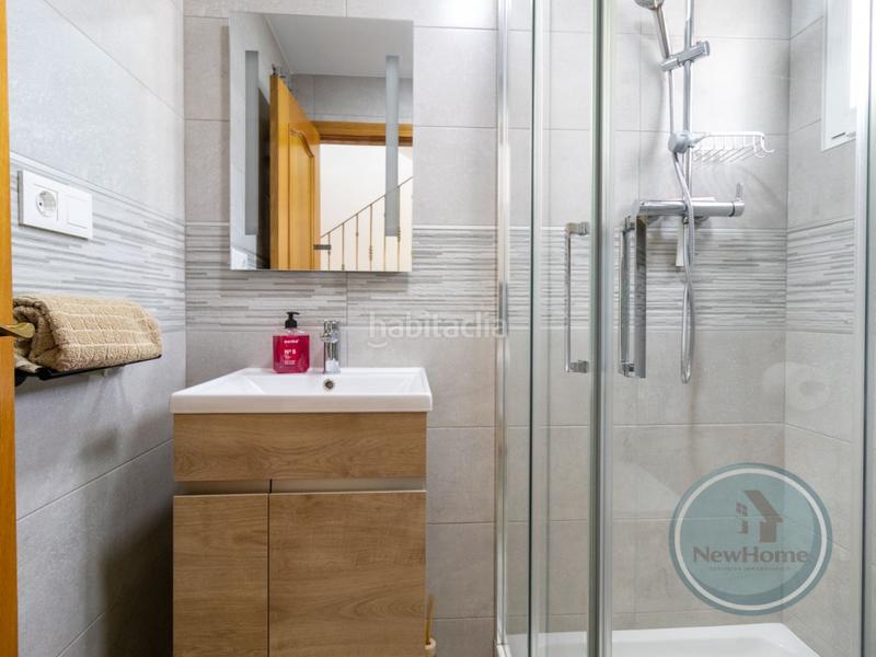 Foto 60cfa325-9f3c-44b8-9c13-0add5407b2fe. Casa a schiera con parcheggio piscina in Puerto Marino Santa Pola