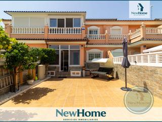 Casa a schiera  Avenida de finlandia. Vive todo el año y disfruta del clima mediterráneo