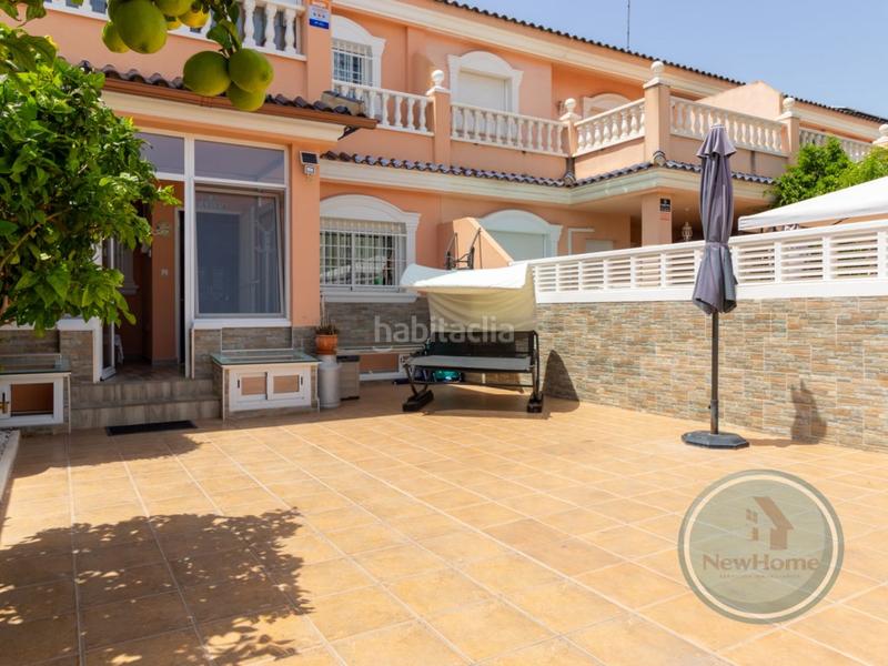 Foto 9b565d69-9150-4cbe-8bd4-7e17ab589569. Casa a schiera con parcheggio piscina in Puerto Marino Santa Pola