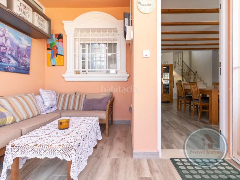 Foto a70c64d4-4808-4475-ad01-a1e2d38b96a7. Casa a schiera con parcheggio piscina in Puerto Marino Santa Pola