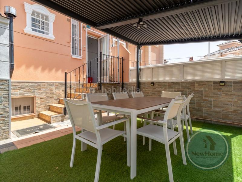 Foto bb54c4dd-086a-4abc-820e-3544a6d6608c. Casa a schiera con parcheggio piscina in Puerto Marino Santa Pola