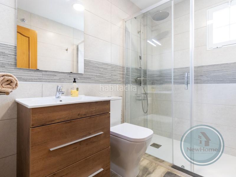 Foto be7bc709-7c29-41b3-8d11-927ec384b605. Casa a schiera con parcheggio piscina in Puerto Marino Santa Pola