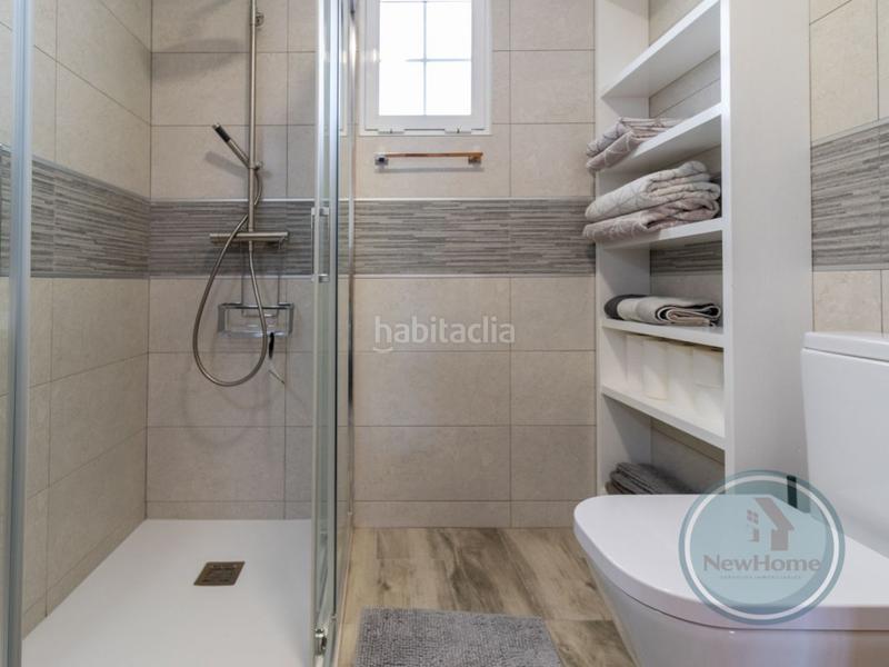 Foto dfae8052-6424-493c-a067-8bc8fdb3dc4d. Casa a schiera con parcheggio piscina in Puerto Marino Santa Pola