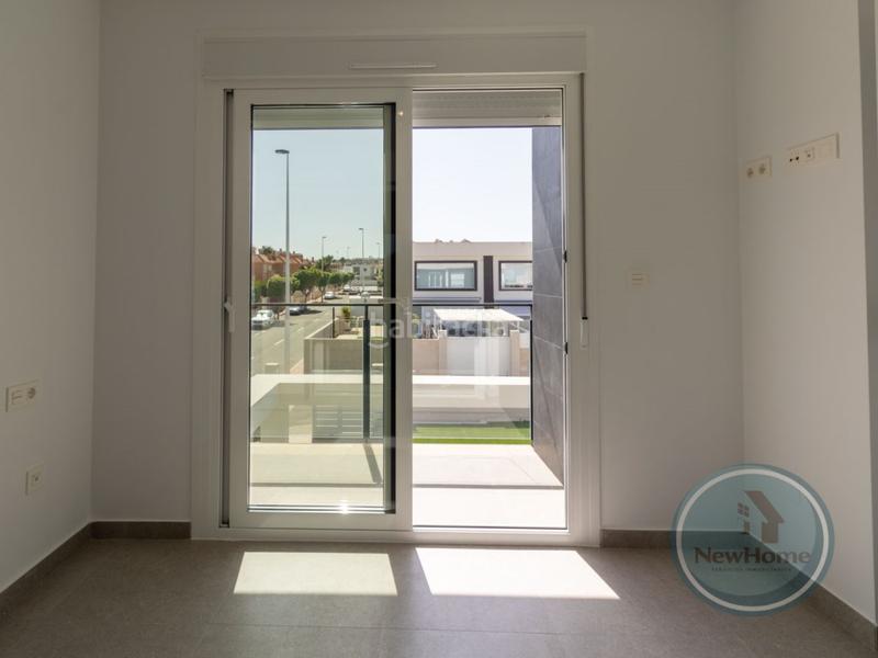 Foto 9baaa180-1a5d-441b-ac20-064af1e931fd. Xalet amb aparcament piscina a Monte y Mar Santa Pola