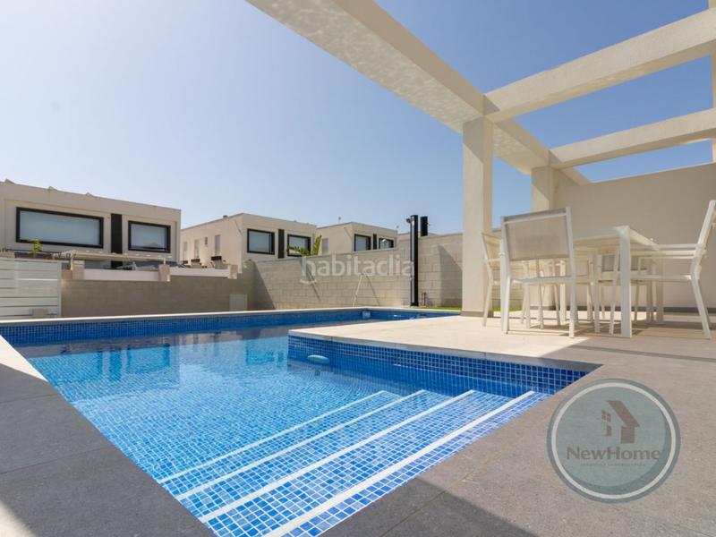 Foto afe2c477-6ab4-489e-abd9-599e9b52e5c0. Xalet amb aparcament piscina a Monte y Mar Santa Pola