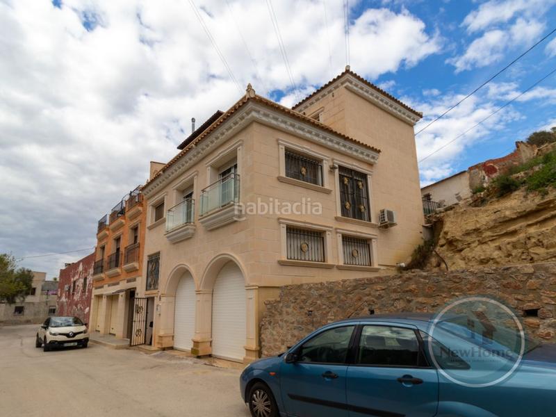 Foto 306eeb3c-2dfb-4aec-a496-269c127244bc. Maison jumelée avec parking dans Rojales