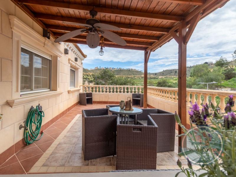 Foto 30e340ca-ae5c-4e56-bd35-f687ae1ef5ff. Maison jumelée avec parking dans Rojales