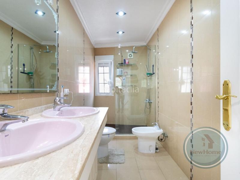 Foto 47d34759-8ef1-4da9-811e-994dbbe4392f. Maison jumelée avec parking dans Rojales