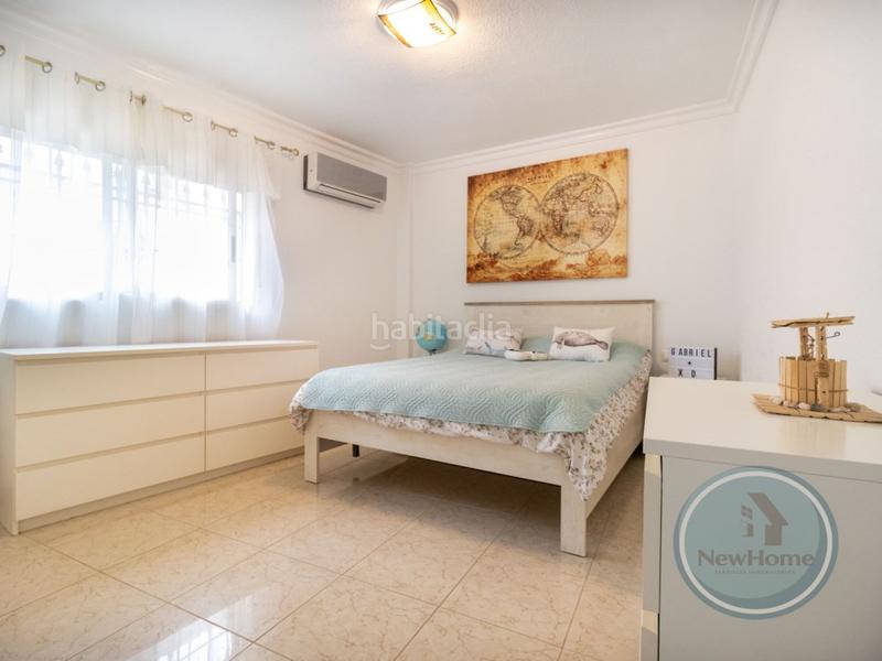 Foto d2922372-fb98-4915-b075-2ef1475a3545. Maison jumelée avec parking dans Rojales