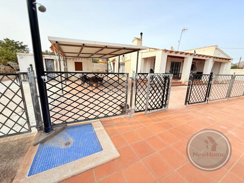 Foto 00d0dbe9-b395-45d9-bbdb-7ed5f3265502. Xalet amb aparcament piscina a El Secanet-Hacienda del Sol Vila Joiosa (la)