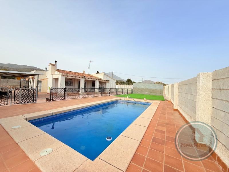 Foto 358ed6d7-bbd8-41ee-be75-df16d9e9e4f6. Xalet amb aparcament piscina a El Secanet-Hacienda del Sol Vila Joiosa (la)