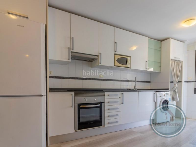 Foto 03d1bc76-0431-456f-a710-a40679313af3. Flat in Playa Levante Santa Pola