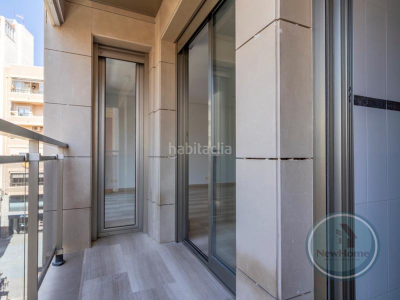 Foto 3522221d-be9b-4d40-b5ba-9823c2561fba. Flat in Playa Levante Santa Pola