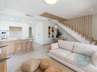 Maison  Calle com castellano-manchega. Exclusiva vivienda de 3 dormitorios con solárium y eficiencia en