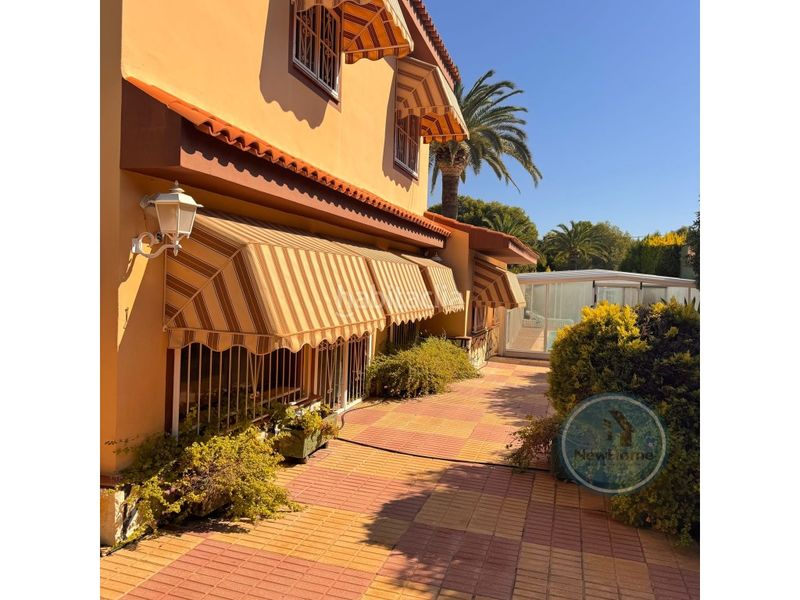Foto d10d1afe-965c-4a98-821a-b5f434e4f9e3. Xalet amb calefacció aparcament piscina a L´Albir Alfàs del Pi (l´)