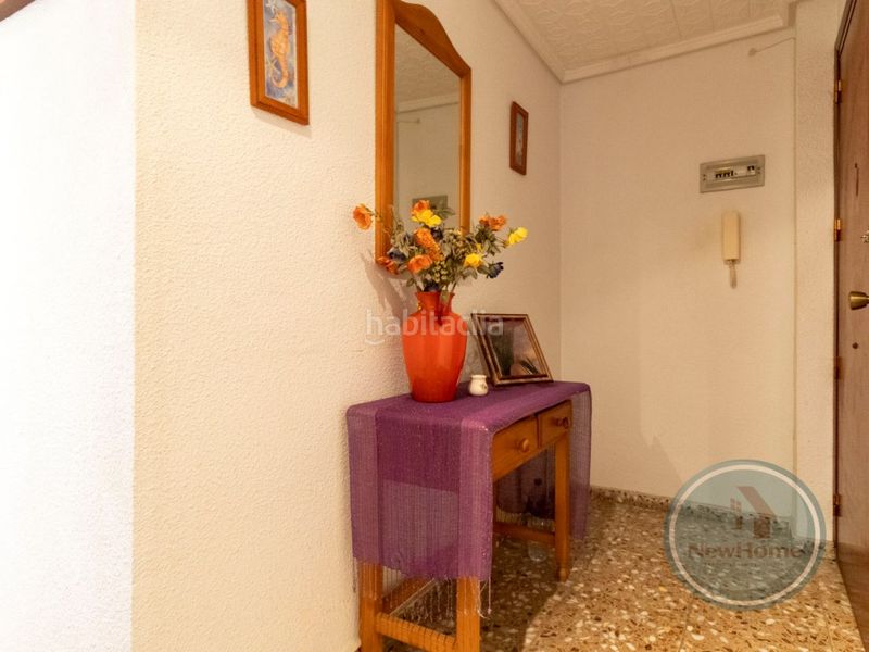 Foto be2febf5-a546-4579-a938-043dd319f7dd. Pis a Playa Levante Santa Pola