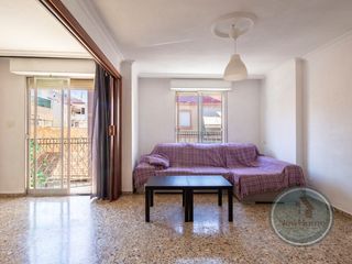 Appartement  Calle esperidion porta requesen. En tu barrio de siempre