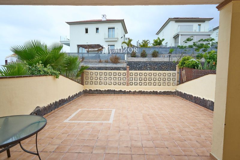 Foto b7749048-06bb-4e17-8e92-9415d22aae58. Casa adossada amb aparcament piscina a Chayofa Arona