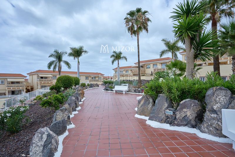 Foto ee87a747-5c09-47db-a4e6-1682e1a4f06a. Casa adossada amb aparcament piscina a Chayofa Arona