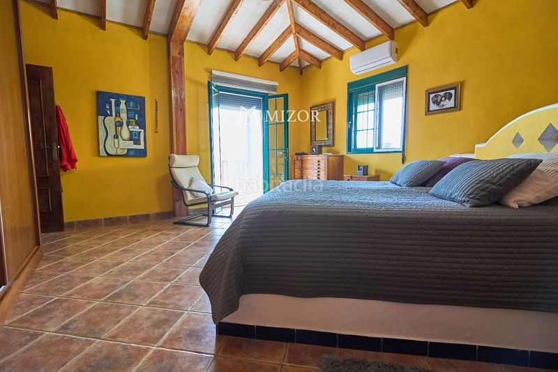 Foto 3f268cdf-e463-485d-9bfe-76c57f18c135. Casa amb aparcament a Guía de Isora interior Guía de Isora