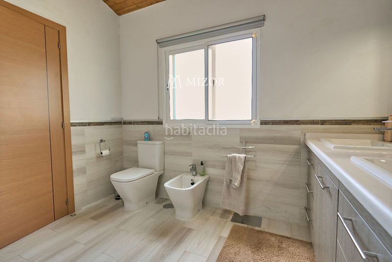 Foto a269baf2-e797-4ba6-8634-7efedf1883b5. Casa amb aparcament a Guía de Isora interior Guía de Isora