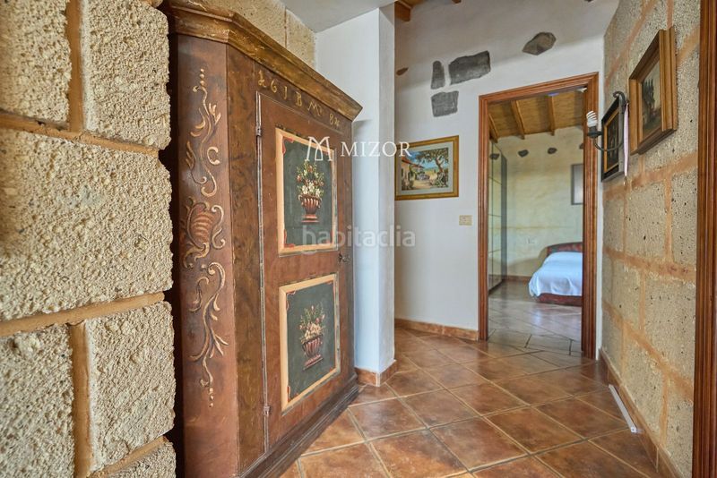 Foto e67ac1eb-d1c1-4ded-9102-6623172d1a1d. Casa amb aparcament a Guía de Isora interior Guía de Isora