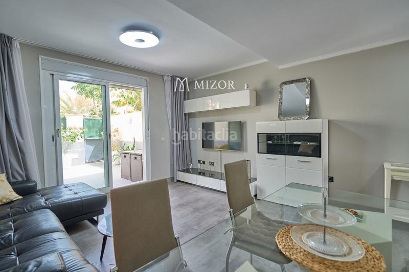 Foto 695077ee-9162-41f7-9d4f-0a2291652966. Casa a schiera con parcheggio piscina in Playa Fañabé Alto Adeje