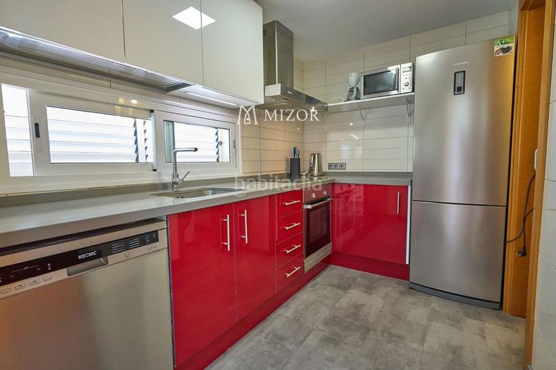 Foto a9df56da-d3c7-4cac-bf69-c23e022d560f. Casa a schiera con parcheggio piscina in Playa Fañabé Alto Adeje