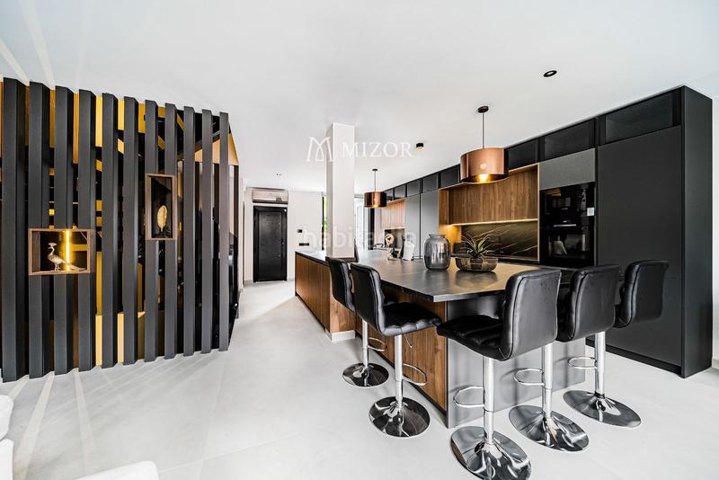 Foto 3a75dc4e-6d5e-45d1-b620-d65c01c21063. Maison avec parking piscine dans Playa del Duque Adeje